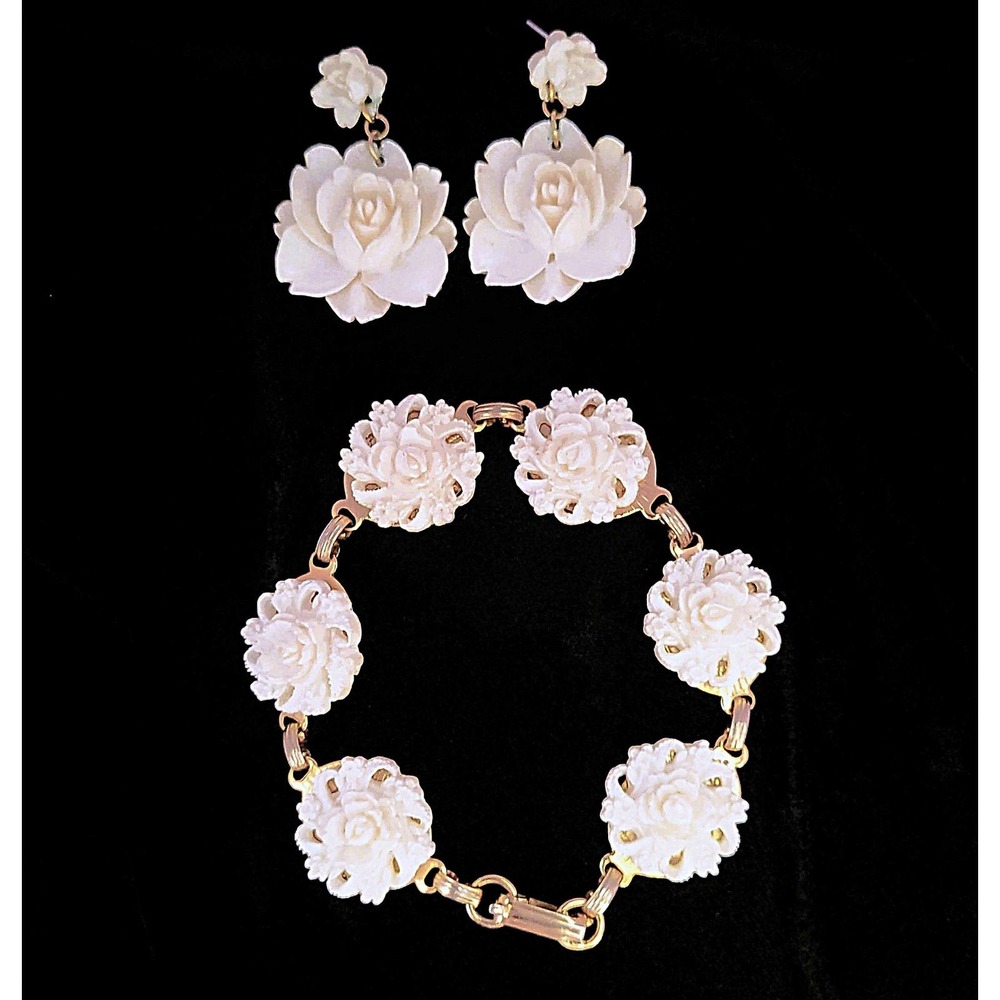 Vintage‎ White Rose Flower Bracelet & Earrings Set Gold Tone Mid Century Jewelry